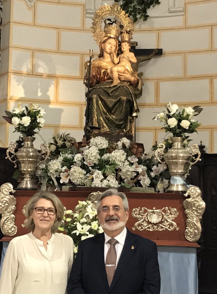 Cruz de Guía Melilla (@cruzdeguiaml) on Twitter photo Carlos Rubiales presentará el cartel de <a href="/PatronaML/">Patrona Victoria ML</a> realizado por José Manuel Lozano. <a href="/DiocesisMalaga/">Diócesis de Málaga</a> <a href="/Angutmo/">Antonio Gutiérrez</a> Carlos Rubiales presentará el cartel de <a href="/PatronaML/">Patrona Victoria ML</a> realizado por José Manuel Lozano. <a href="/DiocesisMalaga/">Diócesis de Málaga</a> <a href="/Angutmo/">Antonio Gutiérrez</a>