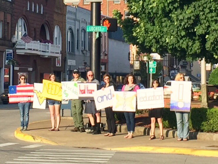 Upshurindivis1's tweet image. @SenCapito WV needs affordable healthcare &amp;amp; free education. #ProtectOurCare #EducateDevos #townhall