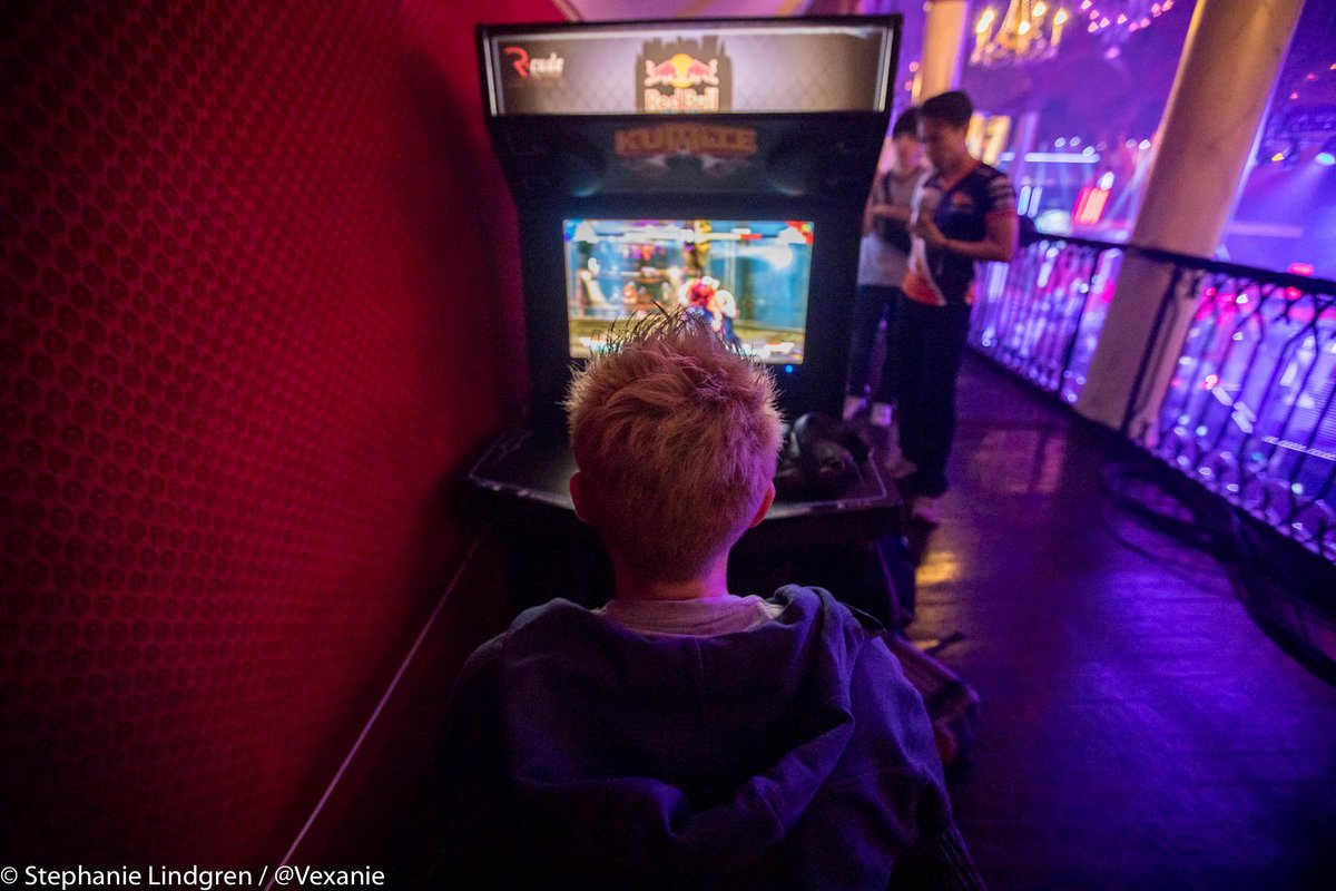 Vexanie's tweet photo. How the pros prep #RedBullKumite https://t.co/kCMC7k2S27