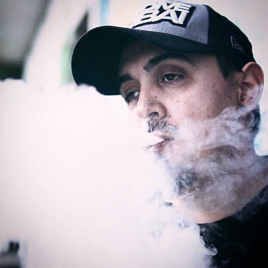 NorteTutoriales's tweet photo. 😙💨 #DonVaper #NorteTutoriales #Vape #Vaper #Vaping #Subohm #Calivapers #VapeClub #VapeOn #VapeDaily #VapeCommunity… https://t.co/ly9eqdOfOt https://t.co/7nKTdyqanY