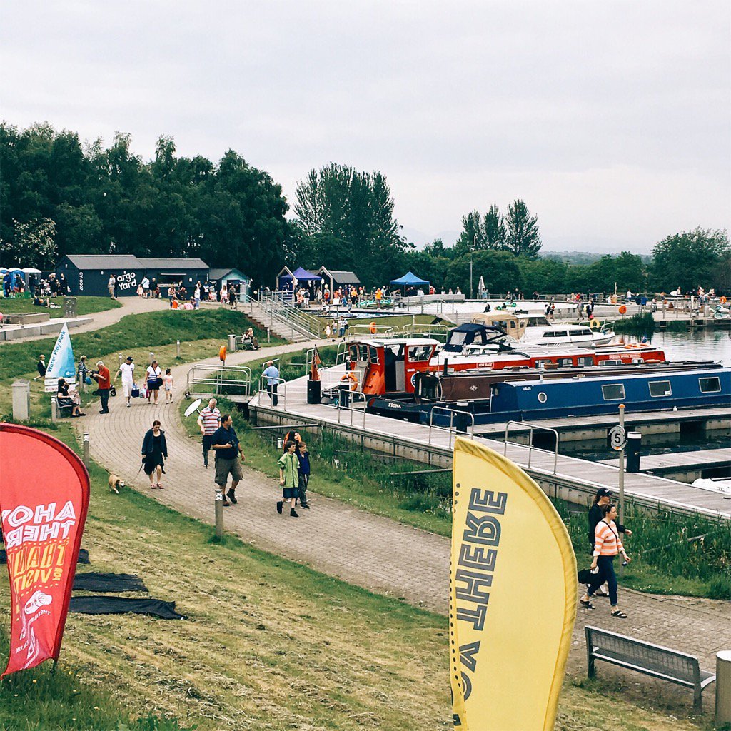FourbyTwoDesign's tweet photo. @scottishcanals @FourbyTwoDesign Fantastic family day at @FalkirkWheel celebrating #wheel15 Many more things to come! https://t.co/TtNM4RrSfE