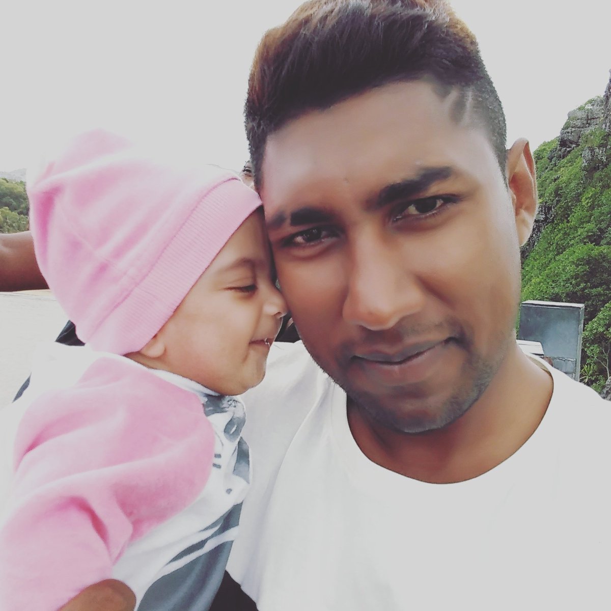 YushahS's tweet photo. My bestday is the day i hold you in my hand ... https://t.co/sDqpZps7yq