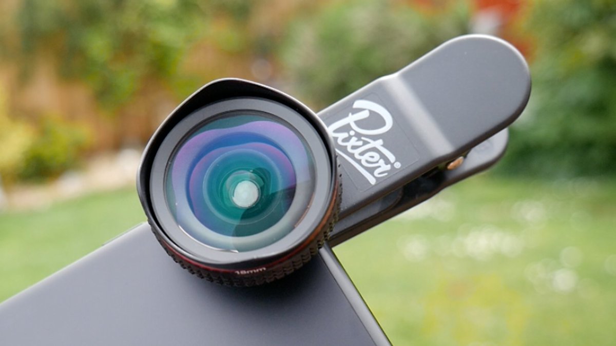 iambrandonsalt's tweet photo. NEW VIDEO: Best Smartphone Lens under £50? @wearepixter Macro Pro &amp; Wide Angle Pro review! Watch here: 🔥 https://t.co/cLLI500KtP 🔥 https://t.co/FxiNSWVqpV