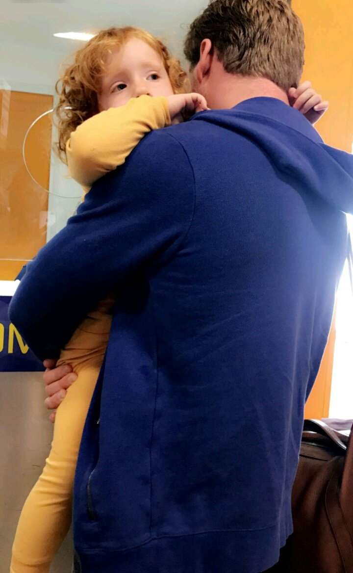 DeakinsNotes's tweet photo. Doris and daddy in the airport 👫❤ #DeakinsNotes https://t.co/E1nVG4a2Mx