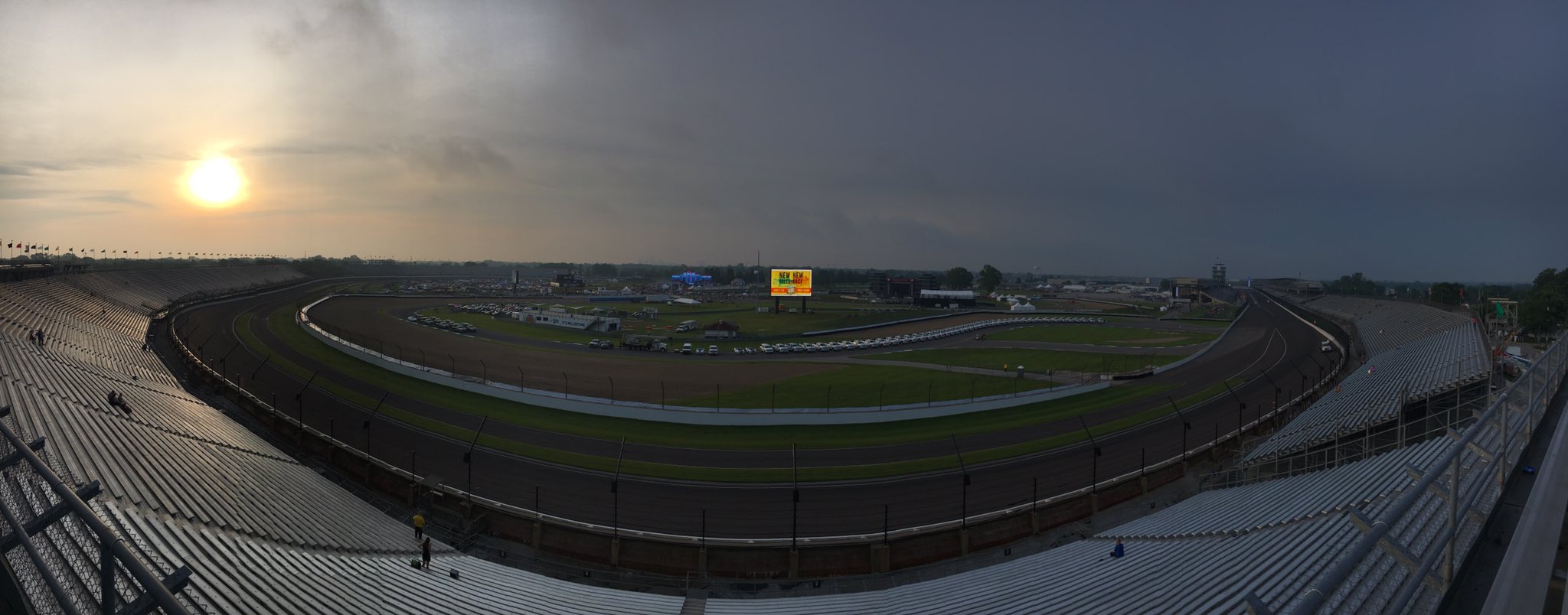 DA6NckQXgAABMJ8.jpg:large