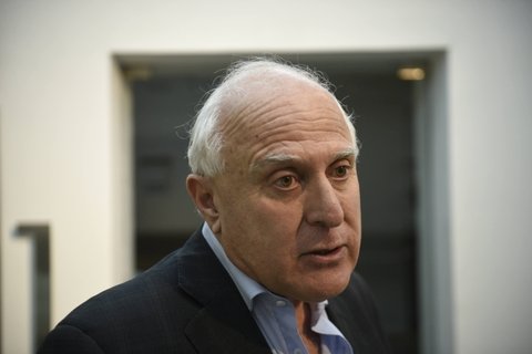lacapital's tweet photo. 👊 #Lifschitz, duro contra @MauricioMacri: "Su relato está alejado de la realidad"
📝 @guillermozysman 
➡️ https://t.co/8ax2eDvuem https://t.co/HCe6JEGdLQ