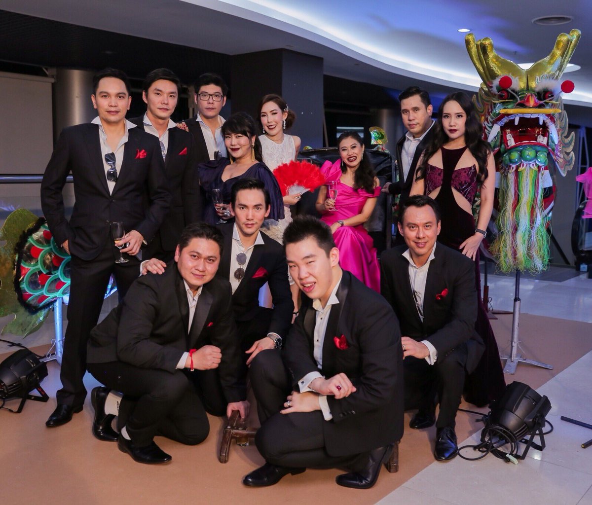 JoeTrivisvavet's tweet photo. Shanghai Prom Night🇨🇳🇨🇳🇨🇳#shanghaipromnight #abcshanghai #abc6 #abcbyspu6 #abcbyspu  @ Academy of Business Creativity https://t.co/0e9anjTy7o