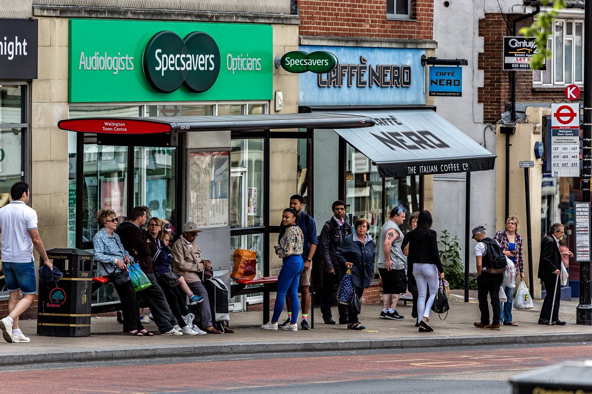 explore_sutton's tweet image. Checking out #Wallington town centre on a #BankHolidayWeekend #evening. #Sutton
