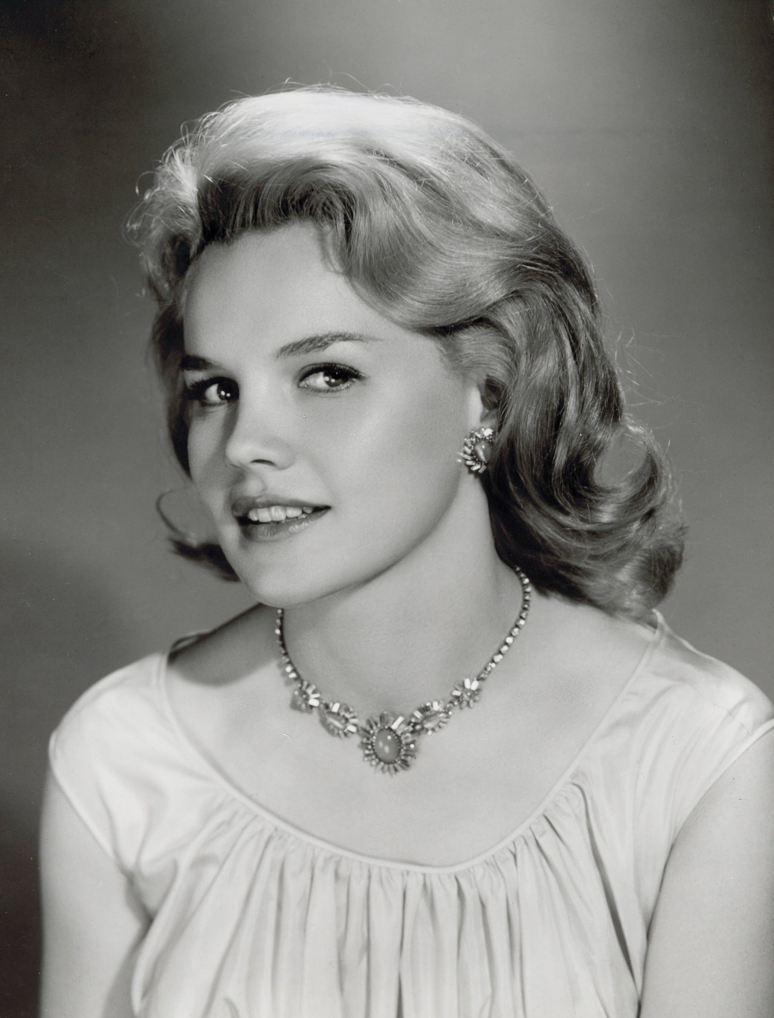 Happy Birthday, Carroll Baker! Born 28 May 1931 in Johnstown, Pennsylvania 