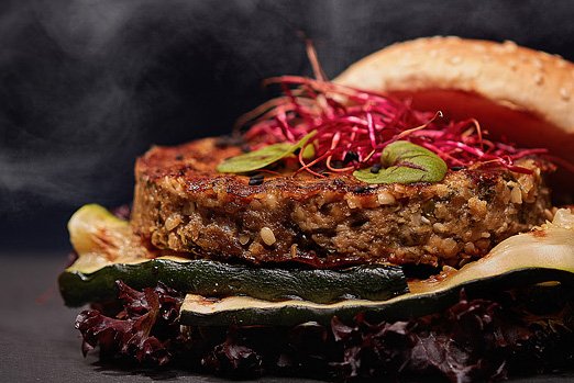 BotanicBites's tweet image. Hamburgerday? Let's make it Plantburgerday with our burgers from Dutch Quinoa, Left over Tomatoes and Seaweed with Hemp seeds. Enjoy!