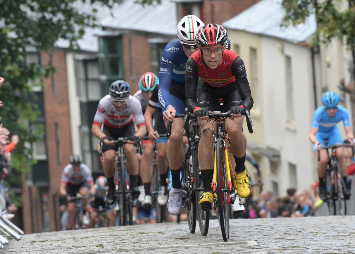 VeloUK's tweet photo. Some more pics from last night in Durham at the #TourSeries - many more to come #crashfest ##painfaces https://t.co/7iXqYramla https://t.co/iZl6Jrq5Ui