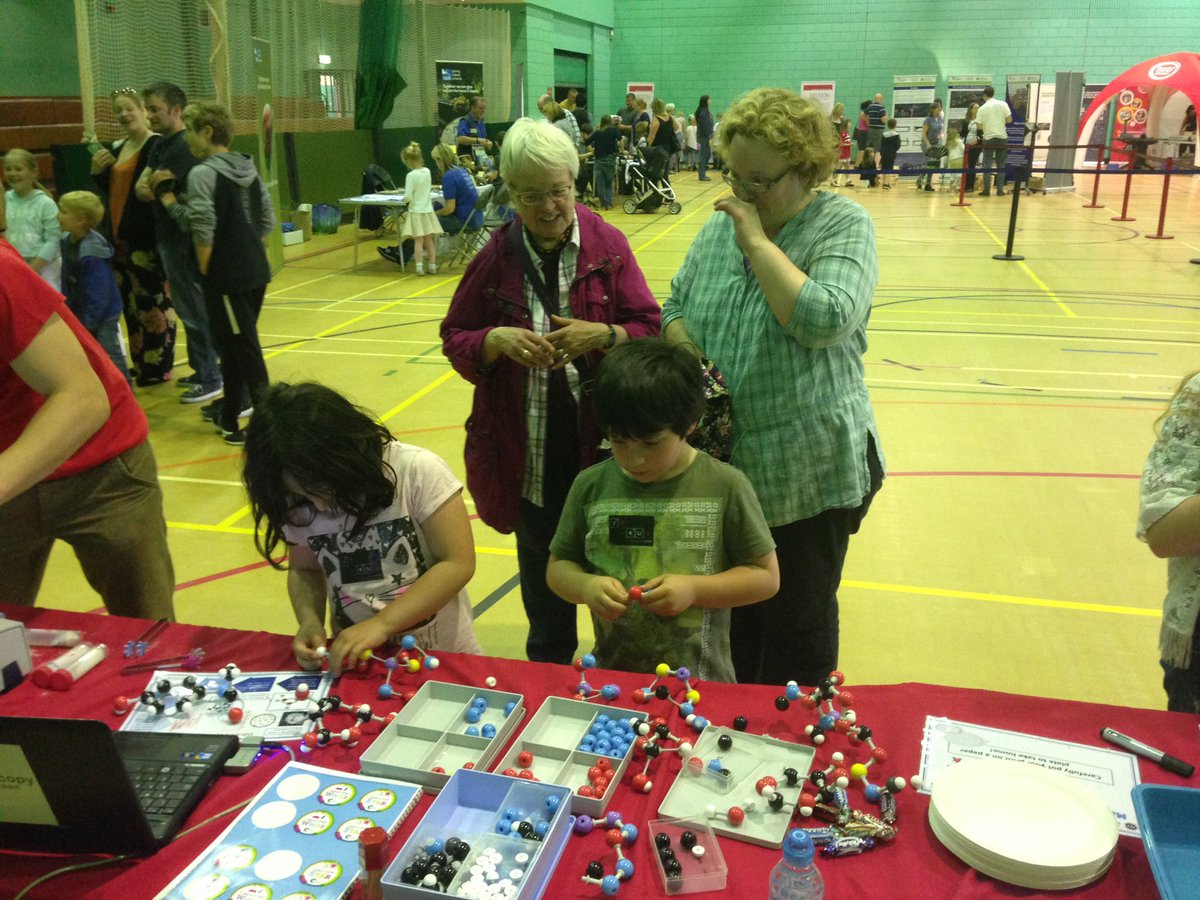 EdinburghChem's tweet photo. We are at the @FifeSciFest with #photochemistry and @TheSolarSpark @NeRoChem  all day today in Cowdenbeath! Join us for #science #fun! https://t.co/qqLvy0h4g0