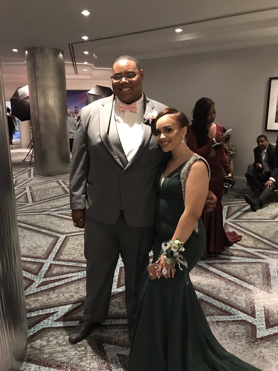 bigdave_99_'s tweet photo. #CTprom2k17 https://t.co/S39fiUk5yH