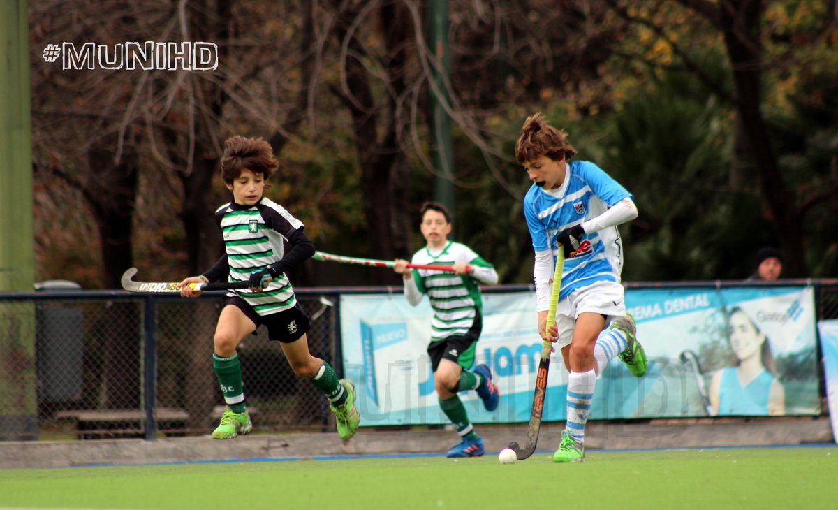 HockeyMUNIHD's tweet photo. #HMC2017 #01F09F #Ciudad7A vs #SBarbara 1 en #CCBAHockey https://t.co/Ft2ZuWZqvN