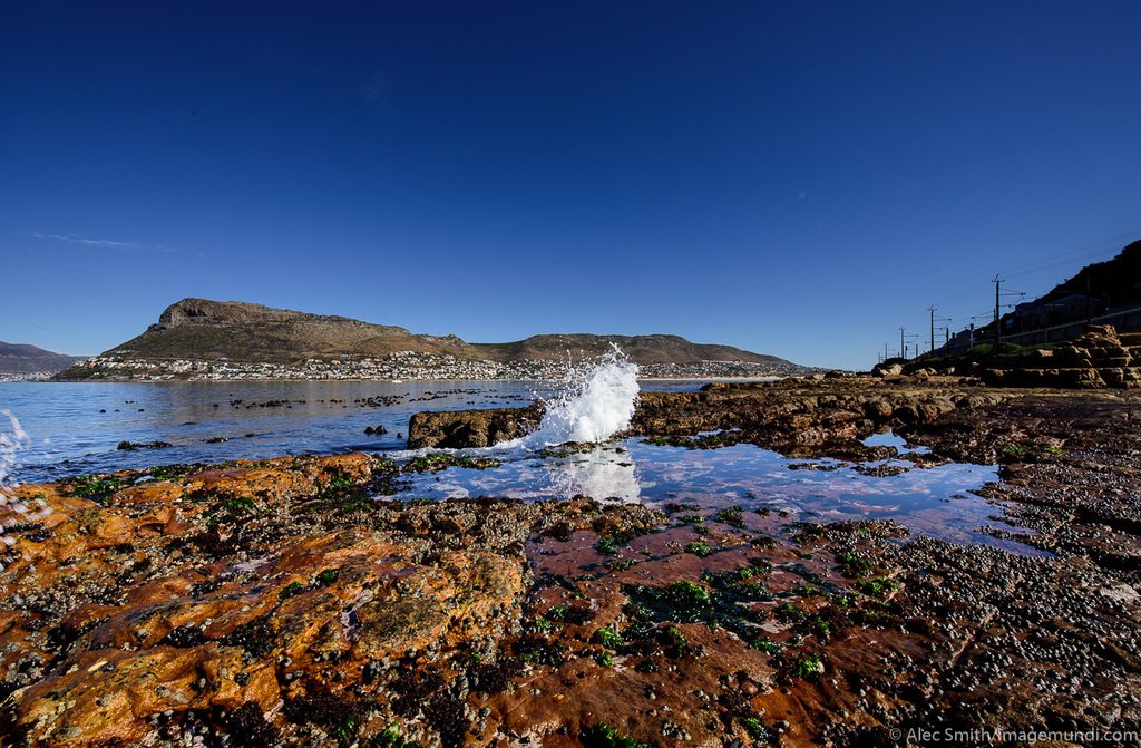 ImageMundi's tweet photo. Fishoek borders #imagemundiphoto by @imagemundi #fishoek #seascape #bluesky #rockpool #nature #splash #calm https://t.co/NpUmEJhDaO https://t.co/Tnz8sFJDhE