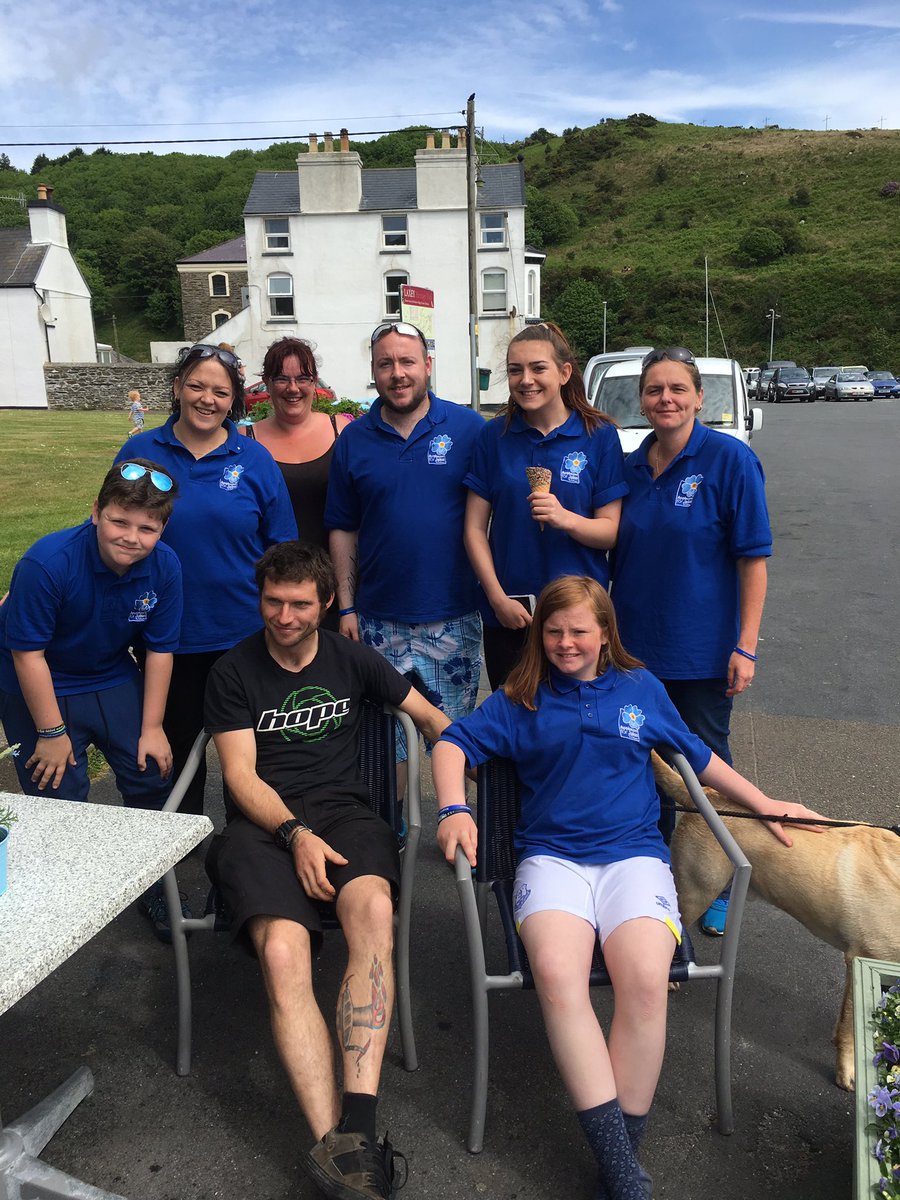 applause4jakew's tweet photo. #Applauseforjakewatson meet #GuyMartin #IOMTT https://t.co/xtmPSQJ7S9