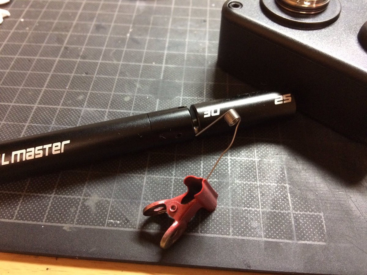 sunshine_gvf's tweet photo. 本日、VaporLEMONさんにてドリッパーを購入してきました!
先日購入したコイル巻き治具でビルドしてみましたが、こりゃ楽だw
#VAPE
#MazeRDA
#coilmaster https://t.co/s2oFndszXA