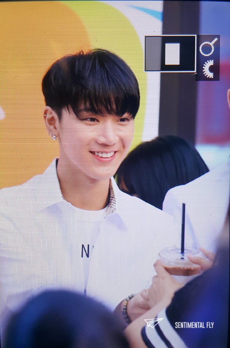 Sentimentalfly's tweet photo. #TEN 😌 https://t.co/VnIbvE6wMH