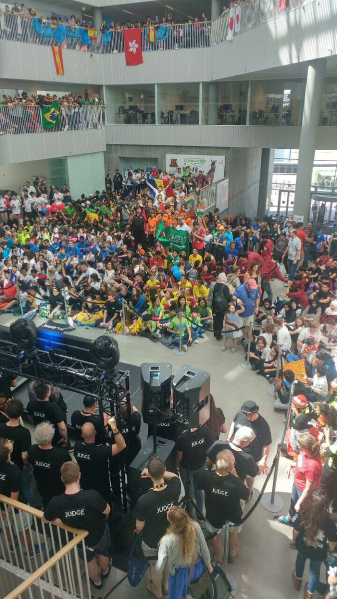 Ödül töreni başlamak üzere... Heyecanımız dorukta! <a href="/EnverYucel/">EnverYucel</a>