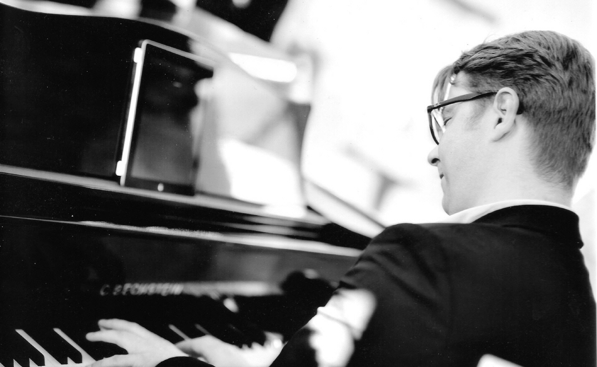 Пианист и нейрофизиолог. Пианист и нейрофизиолог. Пианист и нейрофизиолог. Пианист людовико эйнауди. Пианист и нейрофизиолог.