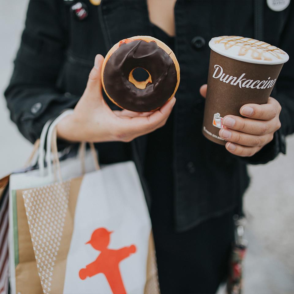 Dunkin'Coffee Thader tweet media