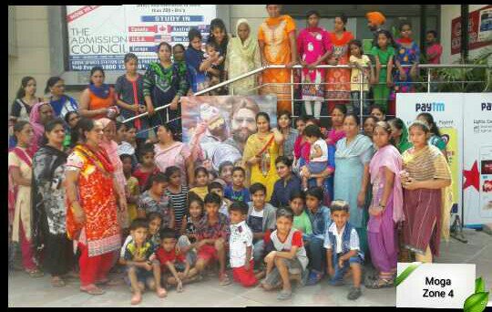 TheWelfareWork's tweet image. School students are crazy for watching Jattu engineer.
Today Housefull show in Moga block
#FunRideWithFDD