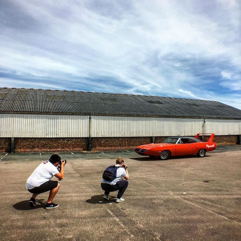 CarCrazedFool's tweet photo. @rchanphotography working his magic at the @porsche_colchester Cars & Coffee #carcrazedfool #carsandcoffee #moparoโฆ https://t.co/TMKBOoDzt1 https://t.co/nuq7elMU5l