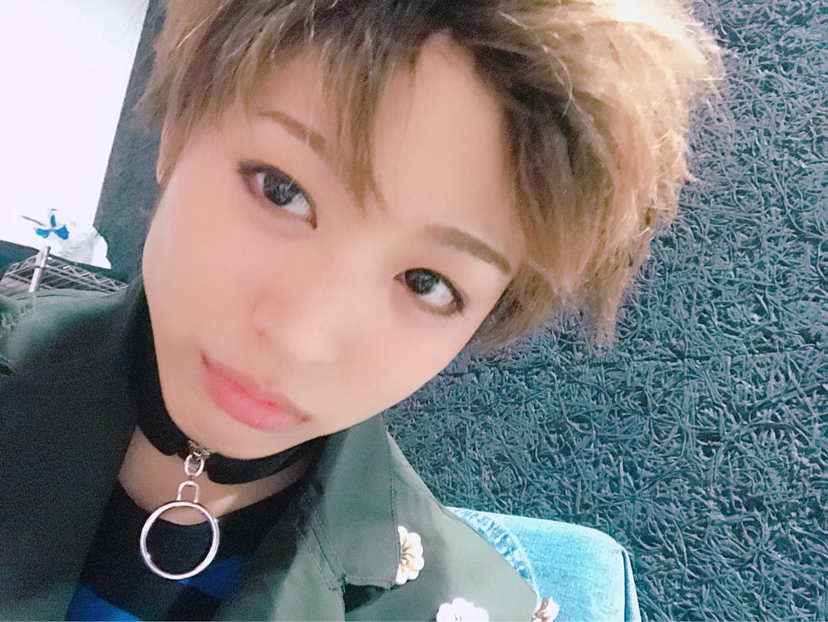愛刃健水 風男塾 Twitterissa おでこやでー 東名阪グッズの俺はおでこでてるやつもありやす 笑 風男塾 T Co Wwlrmck9yt Dmmyell 愛刃健水 風男塾 Twitterissa おでこやでー 東名阪グッズの俺はおでこでてるやつもありやす 笑 風男塾 T Co Wwlrmck9yt Dmmyell