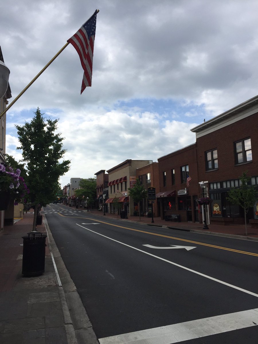 Another small town honoring those who gave the ultimate sacrifice in the defense of freedom. #decorationday #memorialday2017 <a href="/blacksburg/">Blacksburg</a>