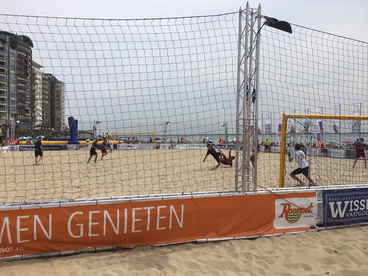 Albert_Vader's tweet photo. Het wordt spannend bij de #zeeland #beachclassics in @gem_vlissingen we gaan richting de finales! https://t.co/SZWDG5FQsW