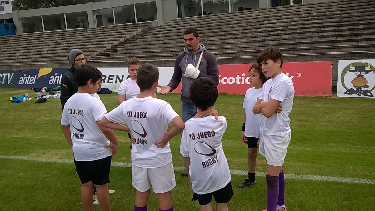 SuarezRugby's tweet photo. Ayer en el Charrúa https://t.co/8h6I4ohXlZ