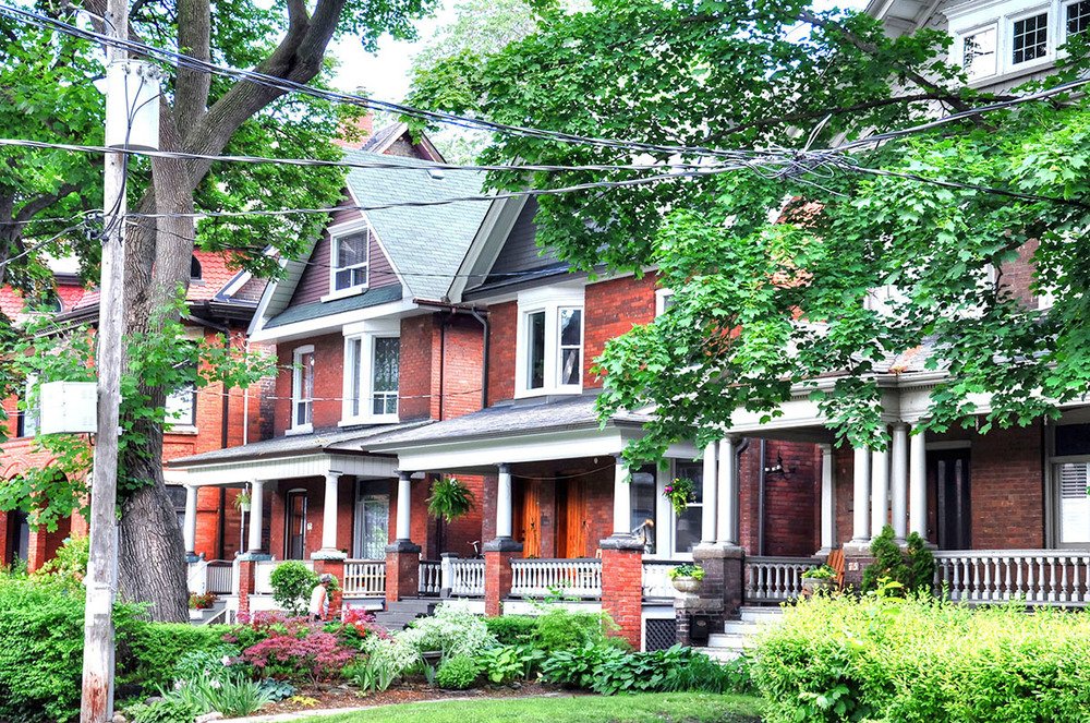 WYHOMESCO's tweet photo. Explore #Parkdale's average condo and #homeprices with our neighbourhood guide
https://t.co/06AtvLiXGU #TorontoRealEstate https://t.co/DHAf00Isv2