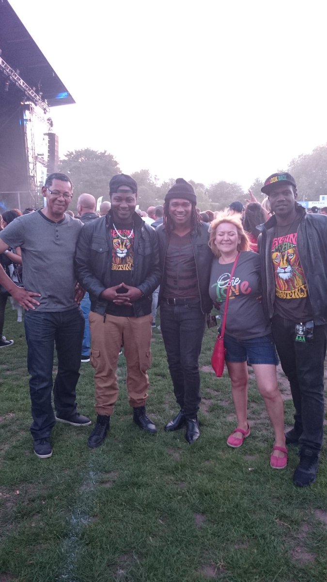 RosieRosie0044's tweet photo. Thanks for the amazing show @Ragingfyah we love you guys! #onelove #fyahburning 🔥🔥🔥 https://t.co/5ZEAWugJF8