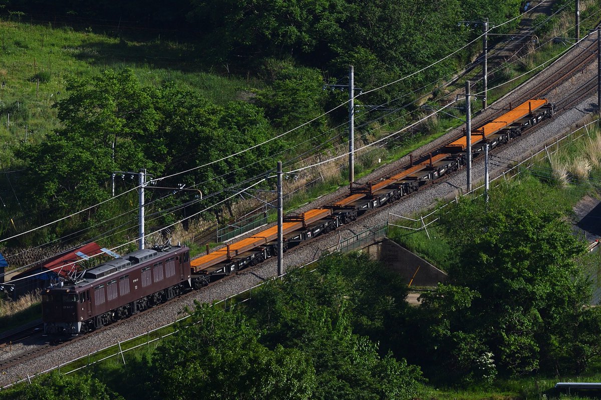 ちょこれ と 17 5 28 工9475レ Ef64 37 チキ6車 珍しく日曜に走った岡谷 信濃大町工臨 笹子を越えたら天気も回復し 最高でした 小淵沢ではうっすら夏富士の姿も