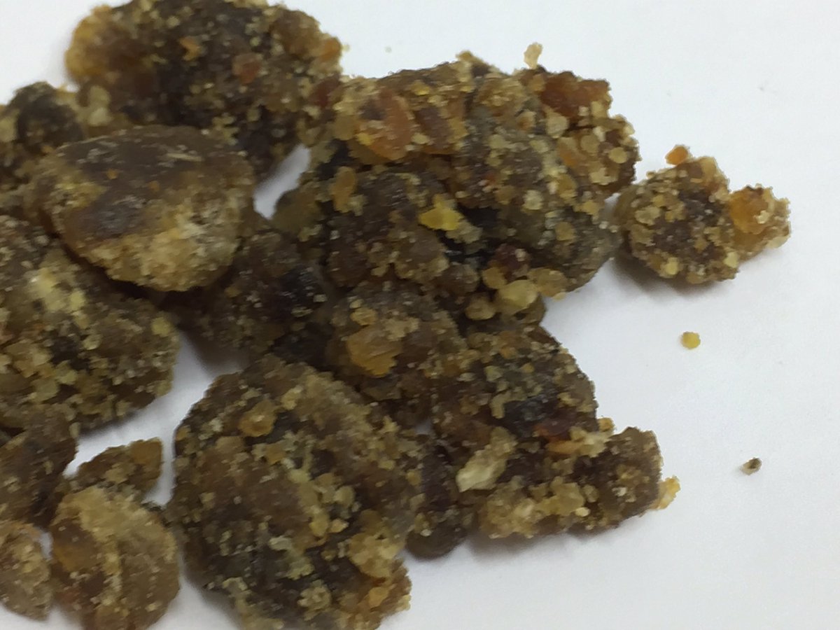 herbalveda's tweet photo. #Herbasense #Guggul Resin- #Commiphora mukul,#Guggulu https://t.co/rw1FGhsv1n