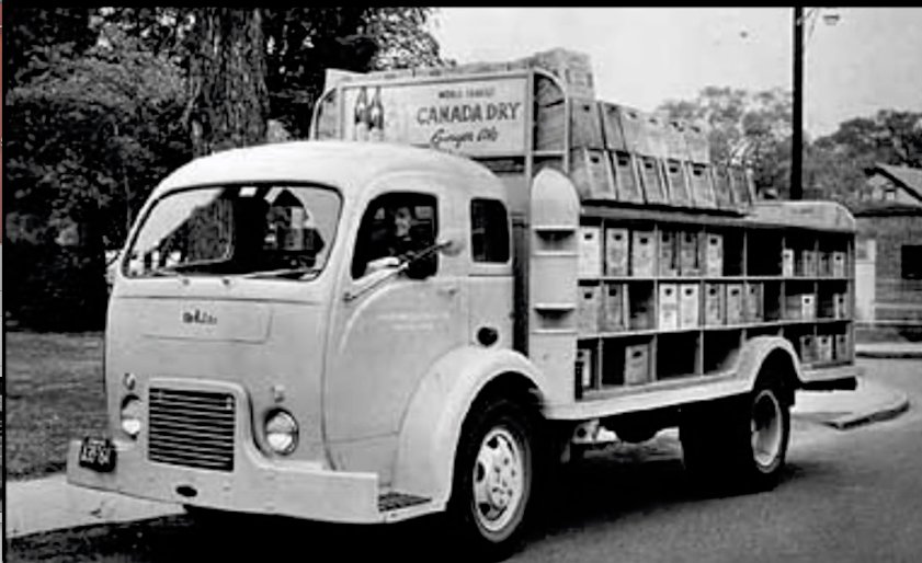 WTruckTrader's tweet photo. #SemiTrucks #HistoricalTrucks #NationalAntiqueTruck #cabovertrucks #AmericanTruck #madeinUSA #collectiontrucks
#ClassicTrucks #OldTrucks https://t.co/u5sRZu0nmp