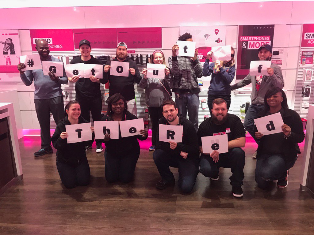 #SummerCelebration @JennyCLEBeast @Kenyadunn12 <a href="/JonFreier/">Jon Freier</a> <a href="/JohnLegere/">John Legere</a> #Cleveland