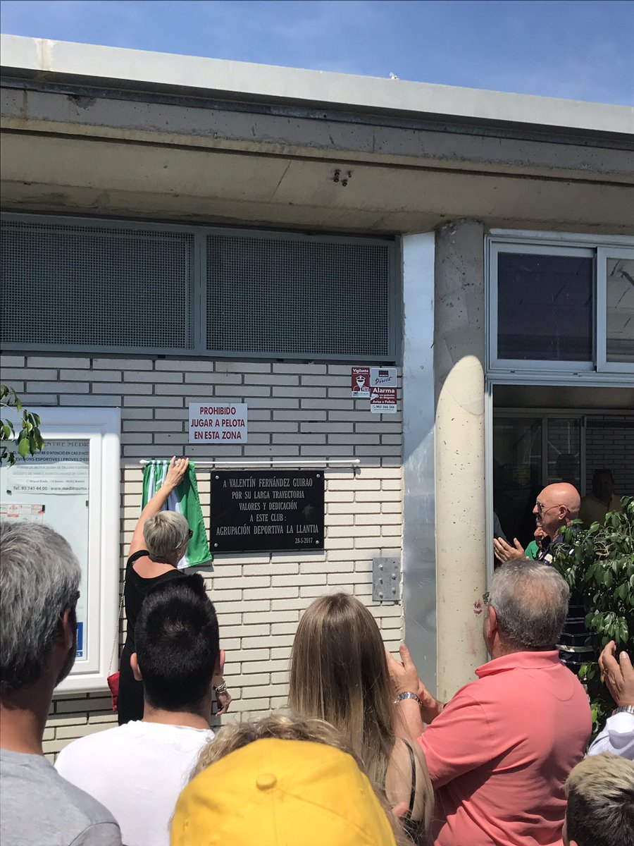 AvLaLlantia's tweet image. Hoy día de homenaje a Valentin Fernández. No merecías menos presi! #mataro #llantia