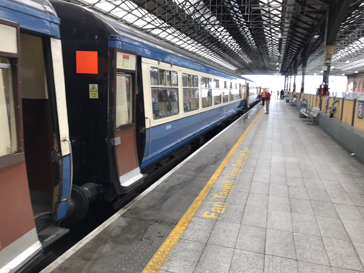 paulallenpr's tweet photo. Very execiting and all aboard the Train 3 Howth 170 #HowthSteamTrain @howthismagic @IrishRail https://t.co/qA1ZrVpIN2