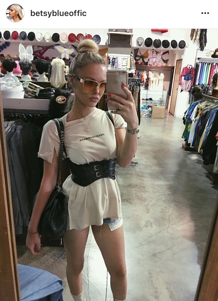 betsyblueAR's tweet photo. betsyblueoffic via instagram #2 https://t.co/ZxlPOFTXyN