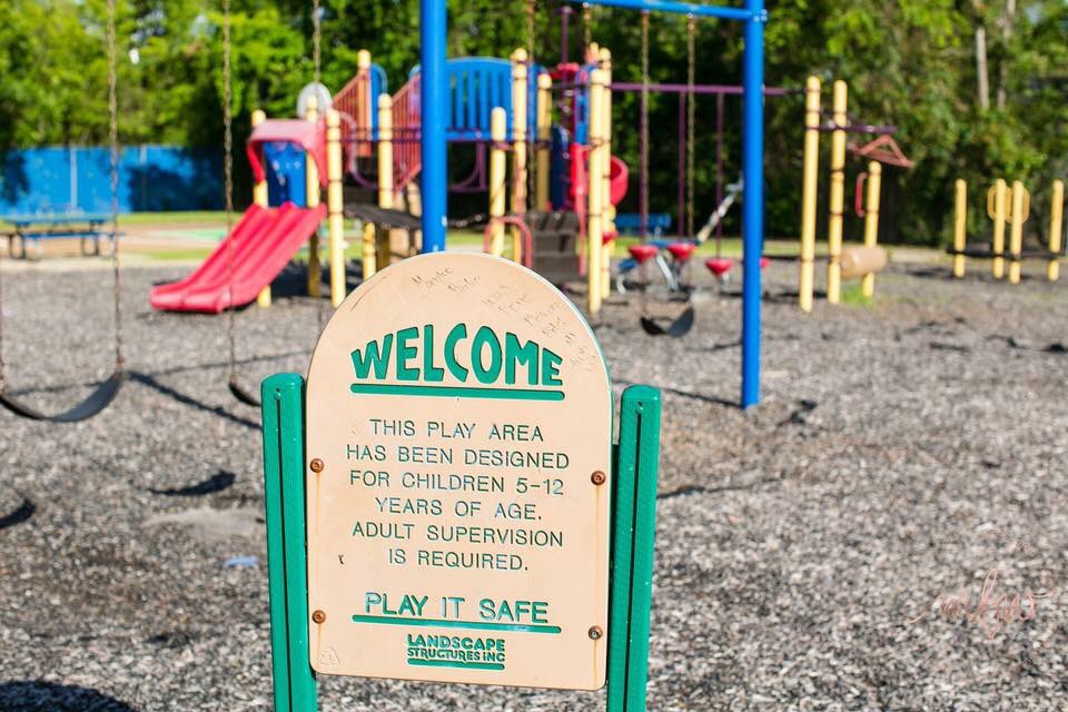BDOAKA's tweet photo. 1908 Playground Ribbon Cutting Ceremony and Sign Unveiling at the Bethlehem Center! 💞💚#AKA1908 #BetaDeltaOmega https://t.co/JdoEmWb3rA