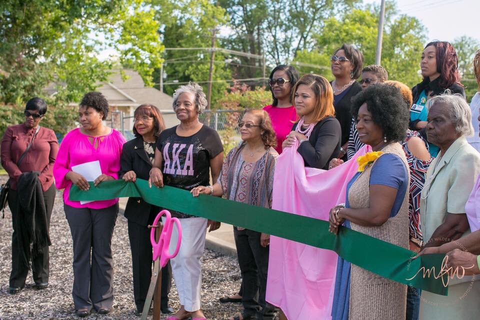 BDOAKA's tweet photo. 1908 Playground Ribbon Cutting Ceremony and Sign Unveiling at the Bethlehem Center! 💞💚#AKA1908 #BetaDeltaOmega 📸:MFW Photography https://t.co/Drysw2BwwV