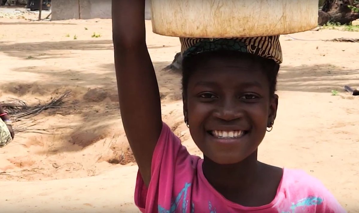 WaterUndergrnd's tweet photo. Support us 2 construct more #menstrual #hygiene rooms in rural Mozambique schools to reduce illiteracy in girls! #MHDAY #noshame @MHDay28May https://t.co/Fjzys1gfOn