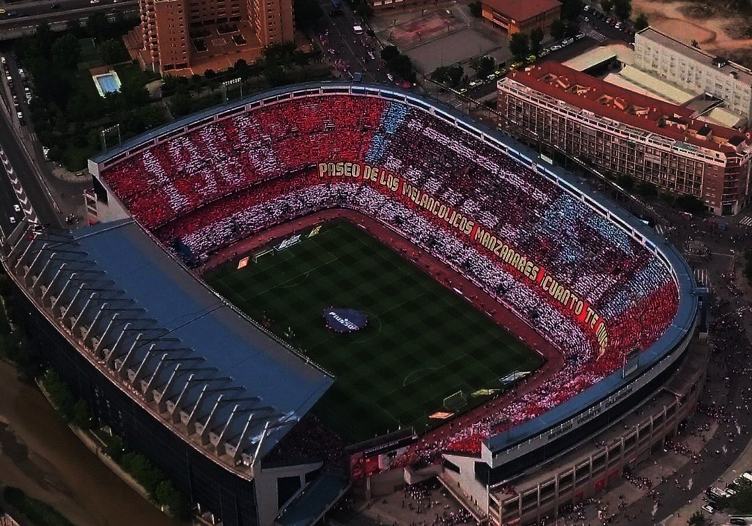 MR11ok's tweet photo. Es el fin de un estadio con mucha historia 🔴⚪️@Atleti 👏👏👏 https://t.co/EyWnoCdyUc