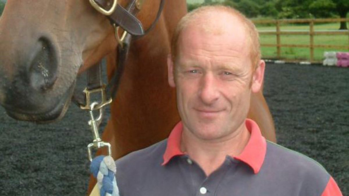 Trainer Simon Hodgson leaves the sport after a 35-year career: bit.ly/2qs3zkG