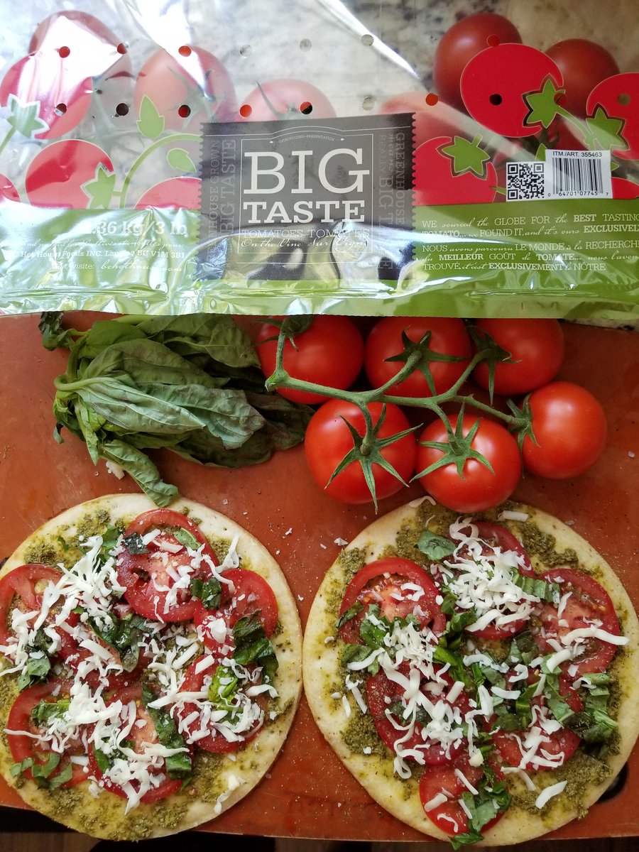 BCHotHouse's tweet photo. Big Taste Pizzas.  So good! https://t.co/NFwbW6Rzm1