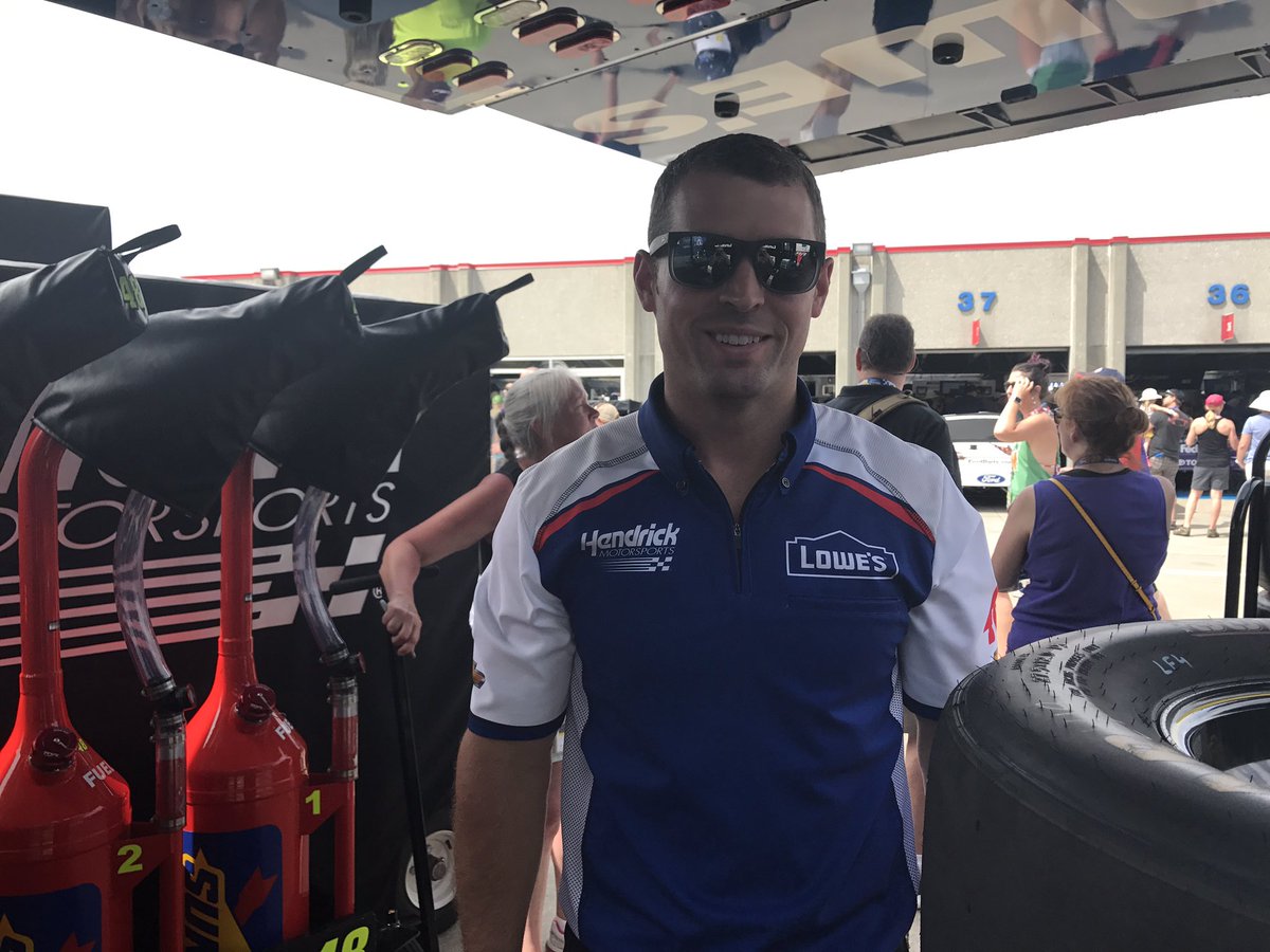 TeamHendrick's tweet photo. We're kicking off our #PitCrewChat with RJ Barnette, the front-tire carrier on the @LowesRacing Chevy. https://t.co/mUNZCsTEHv