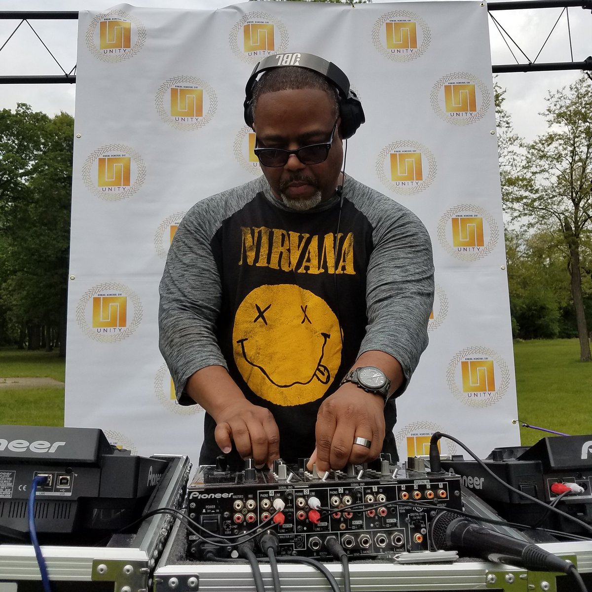 DoubleMEnt's tweet photo. DJ G-Spot! #unityday2017 #djgspot #devoentertainment #freakshowentertainment https://t.co/IoxB0vRQDI