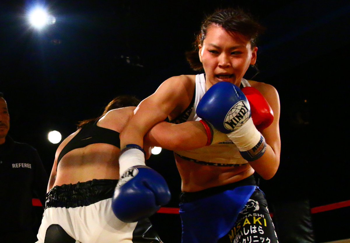 ট ইট র Shoot Boxing シュートボクシング 公式アカウント 5 28j Girls Misakiがベテラン 紅絹を破る大金星 ベルト獲得に前進 Sb女子ミニマム級6位misakiが 女子キック界を牽引してきたベテランファイター元j Girlsミニフライ級王者 紅絹を破る大