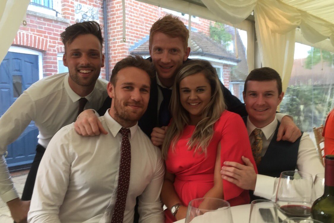 ashleythomas_x's tweet photo. Mr and Mrs Thompsons wedding https://t.co/vBdRNEAEGW